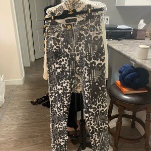VERSACE - “New” AUTHENTIC Black and White Patterned Skinny Low Rise Jeans